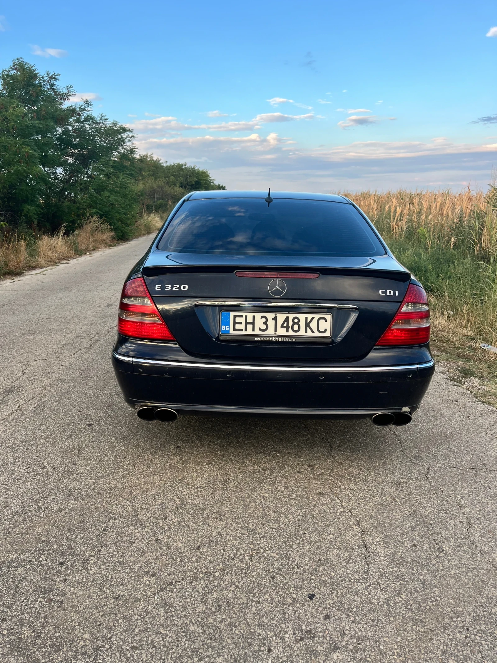 Mercedes-Benz E 320  - изображение 6