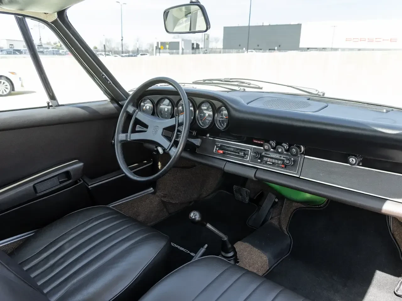 Porsche 911 T 2.4 Coupe (F-Model) С РЕГИСТРАЦИЯ & АВТО КРЕДИТ - изображение 9