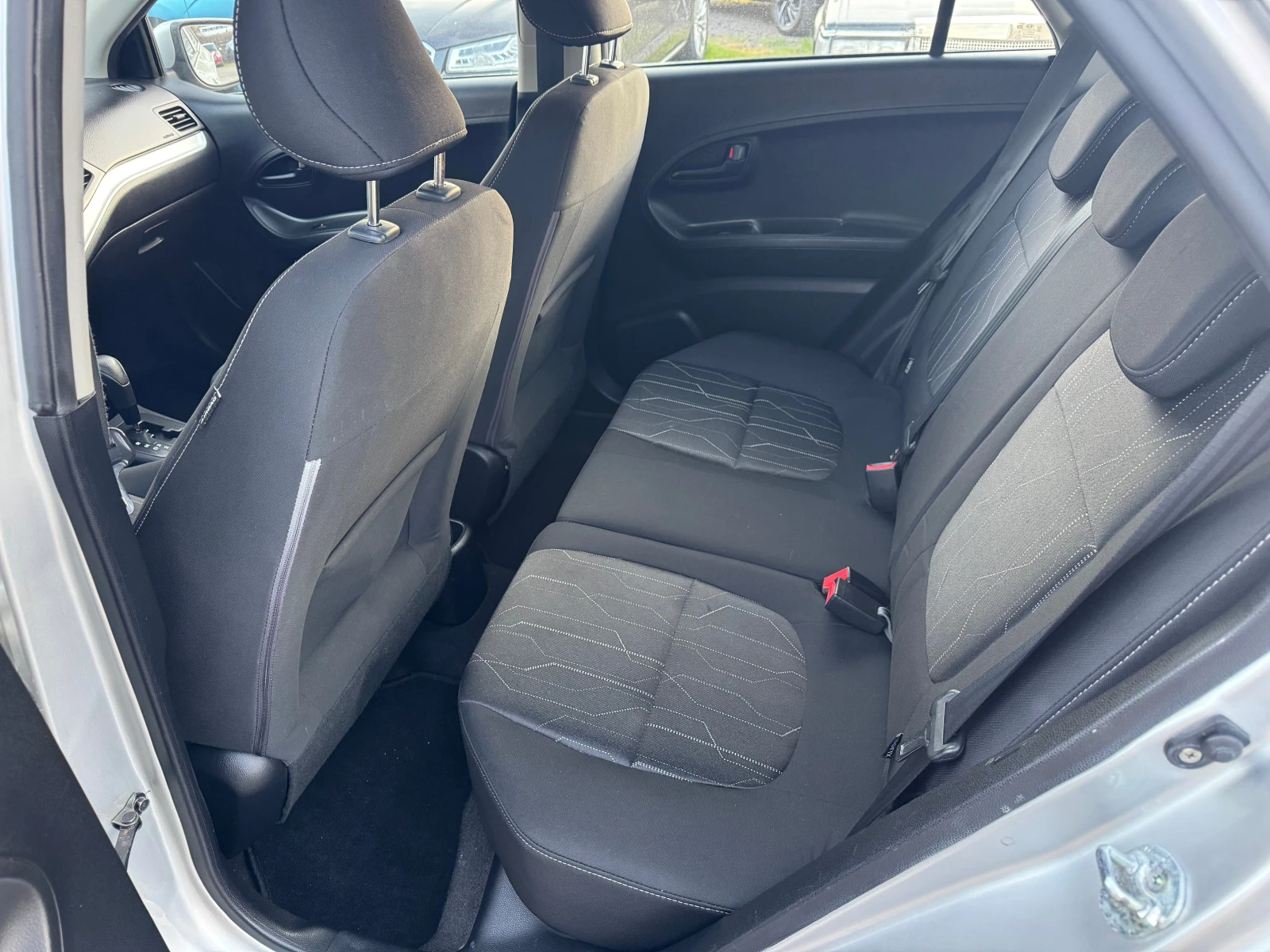 Kia Picanto 1.2CVVT Trend 85кс., снимка 10 - Автомобили и джипове - 54236789