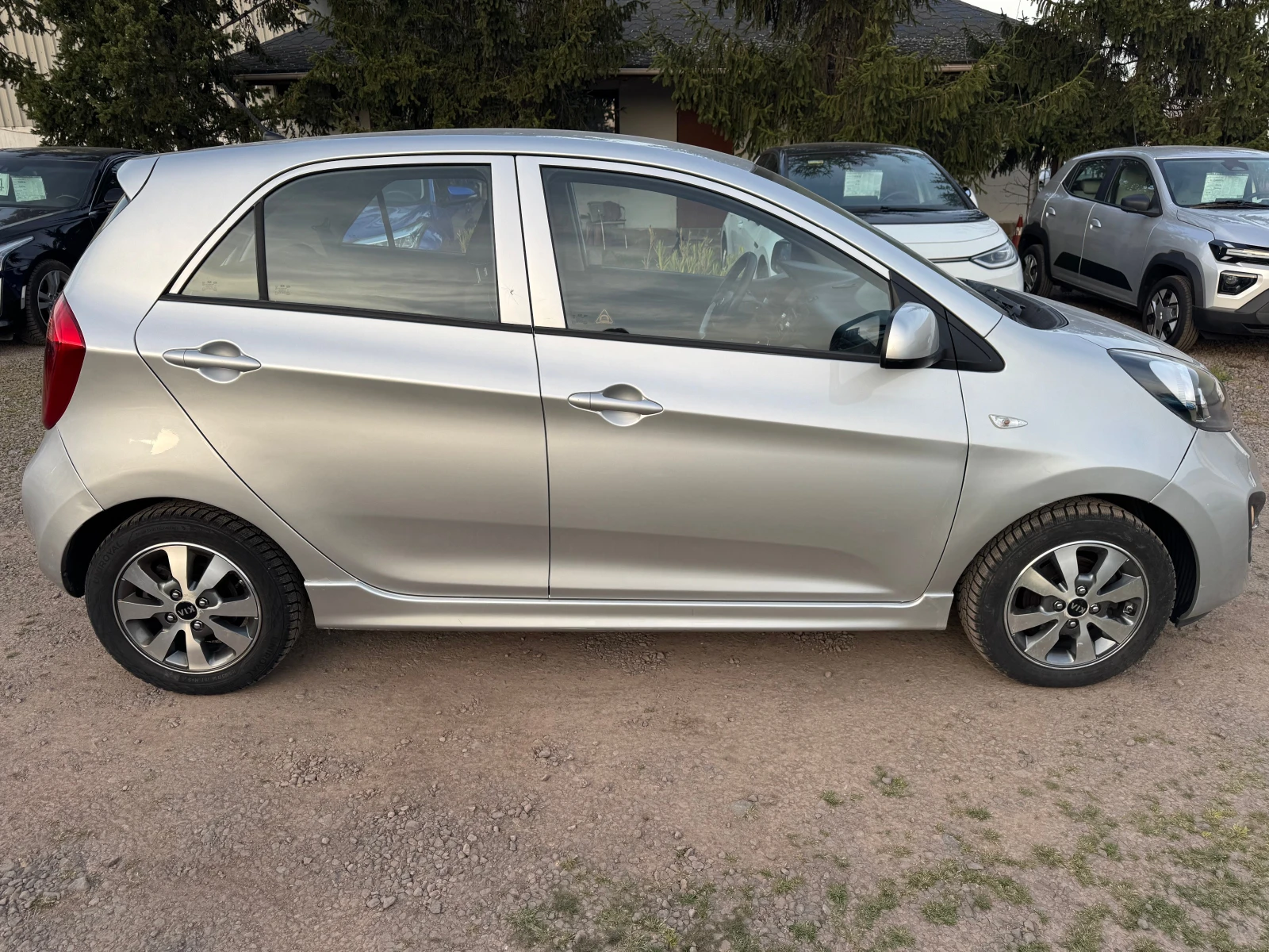 Kia Picanto 1.2CVVT Trend 85кс., снимка 7 - Автомобили и джипове - 54236789