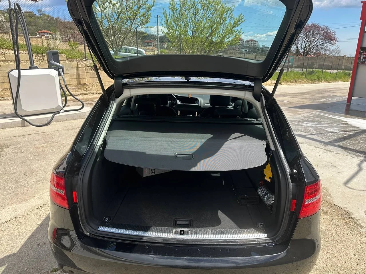 Audi A4 2.0 Facelift, снимка 7 - Автомобили и джипове - 54274474