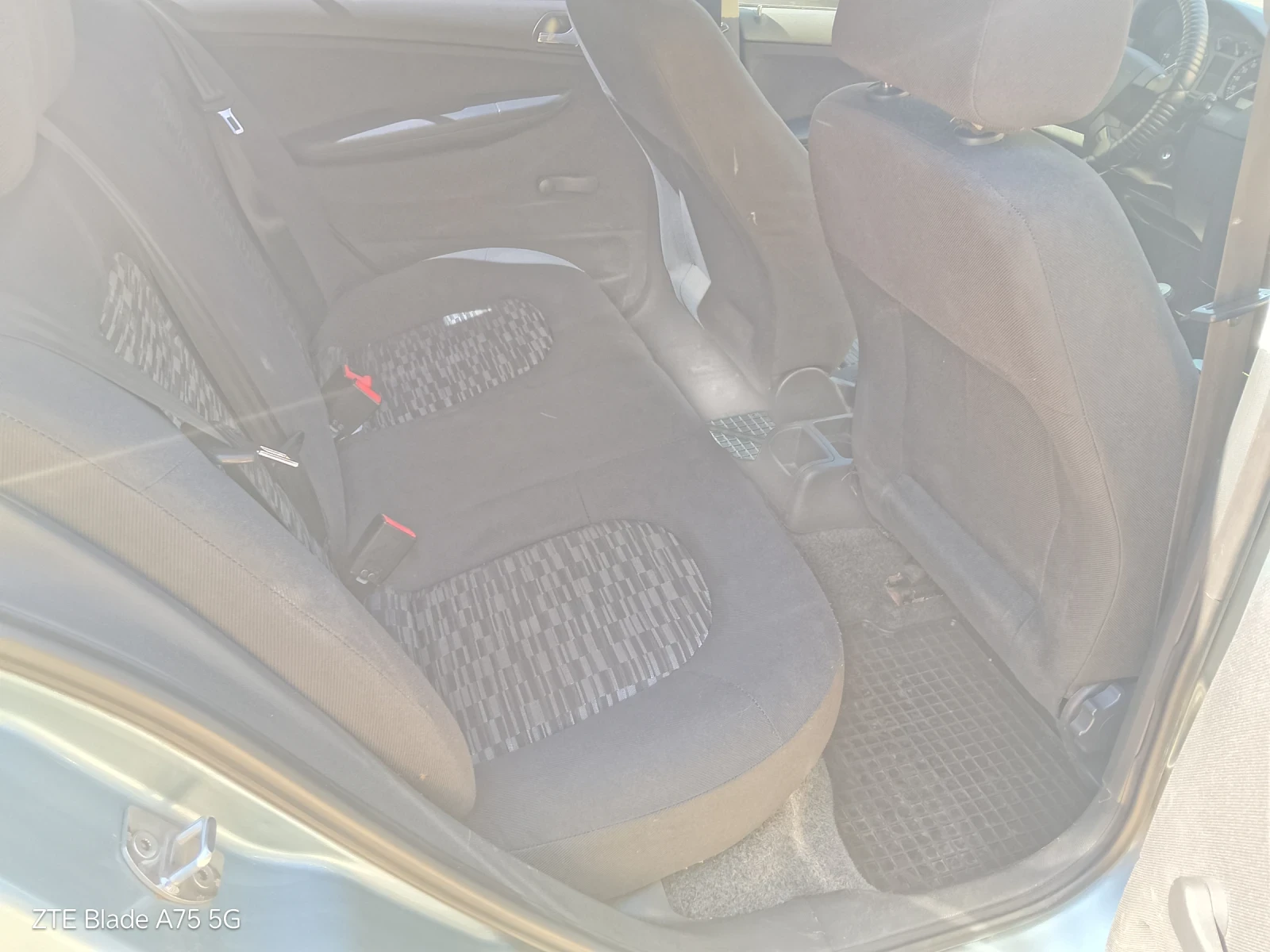 Skoda Fabia, снимка 10 - Автомобили и джипове - 54358298