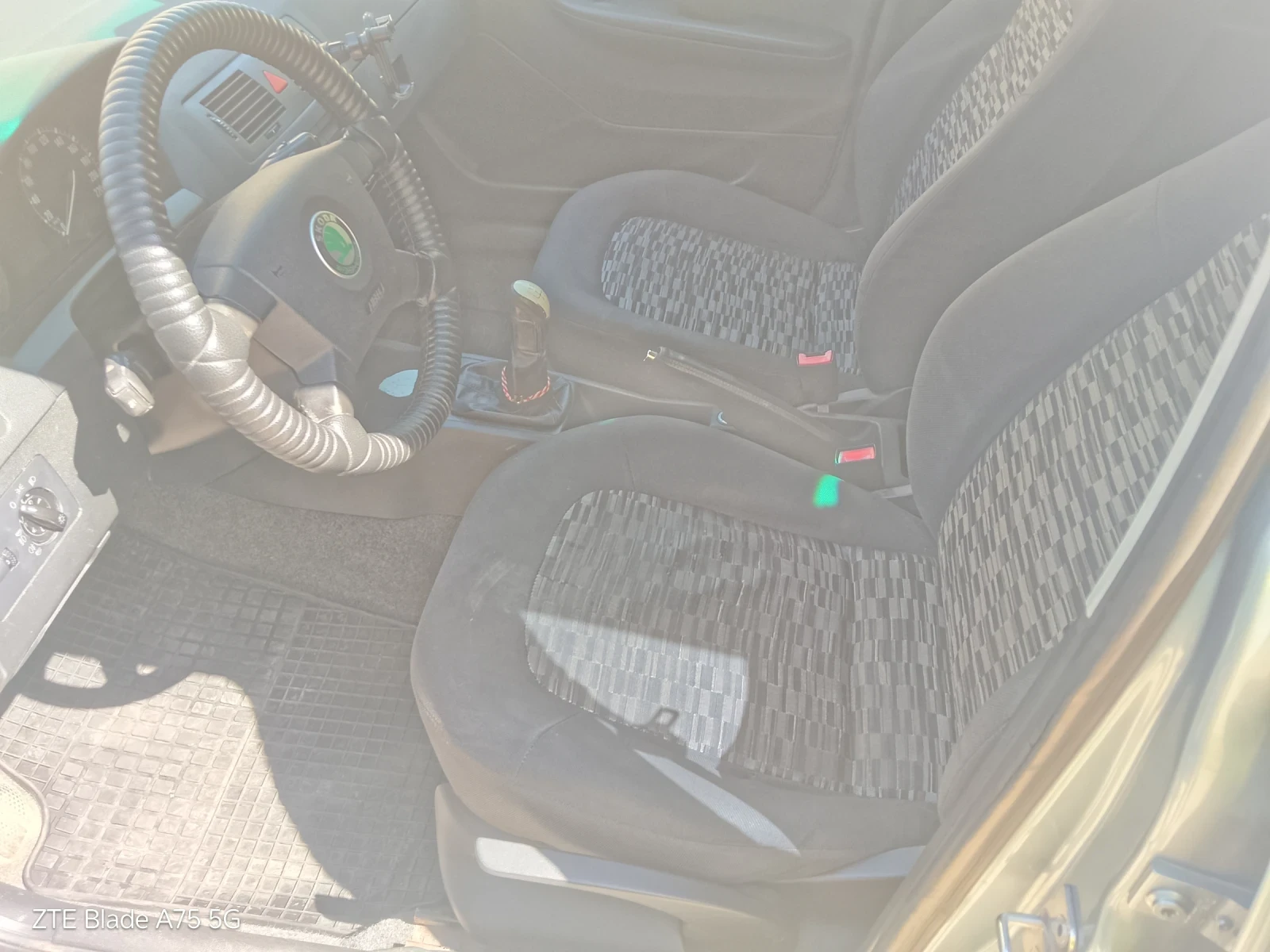 Skoda Fabia, снимка 11 - Автомобили и джипове - 54358298