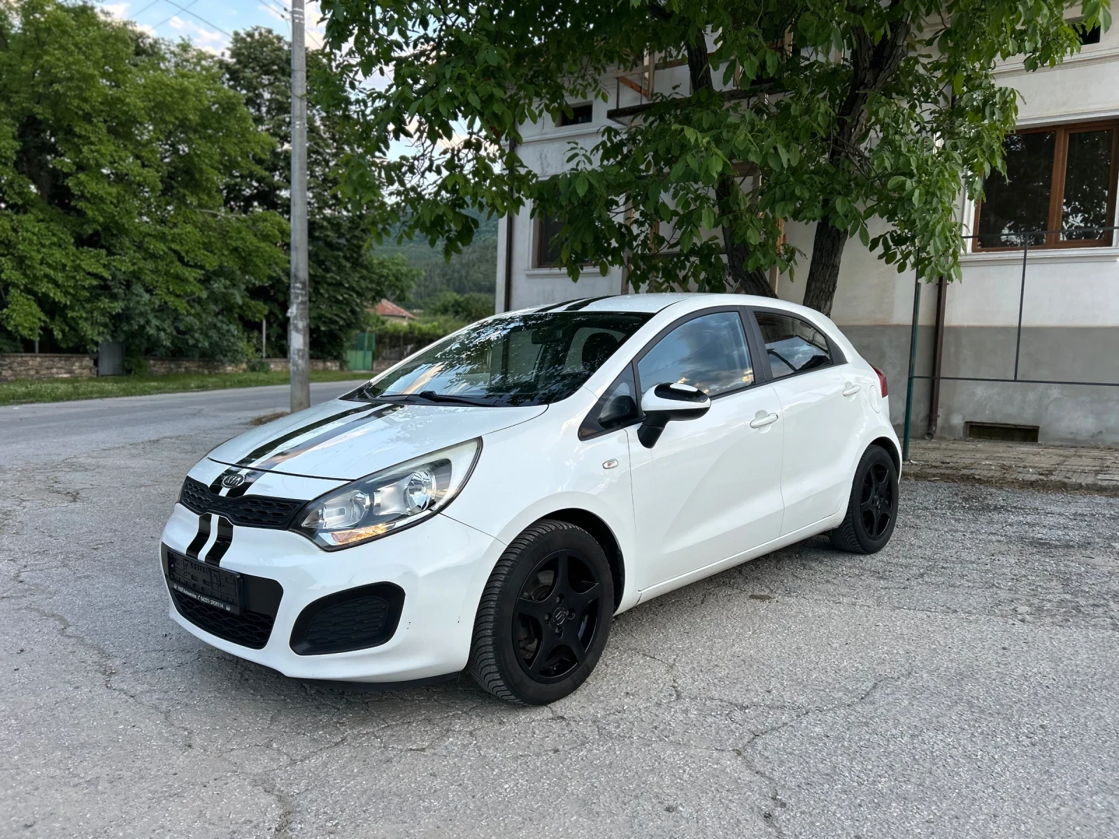 Kia Rio 1.4i 109к.с.* ПОДГРЕВ* МУЛТИМЕДИЯ* КЛИМАТИК* , снимка 6 - Автомобили и джипове - 54693199