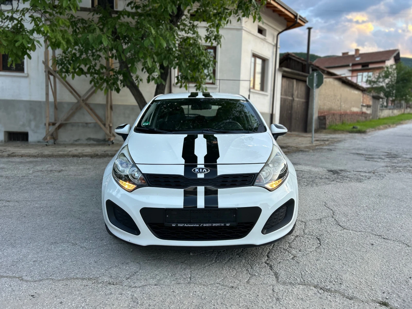 Kia Rio 1.4i 109к.с.* ПОДГРЕВ* МУЛТИМЕДИЯ* КЛИМАТИК* 
