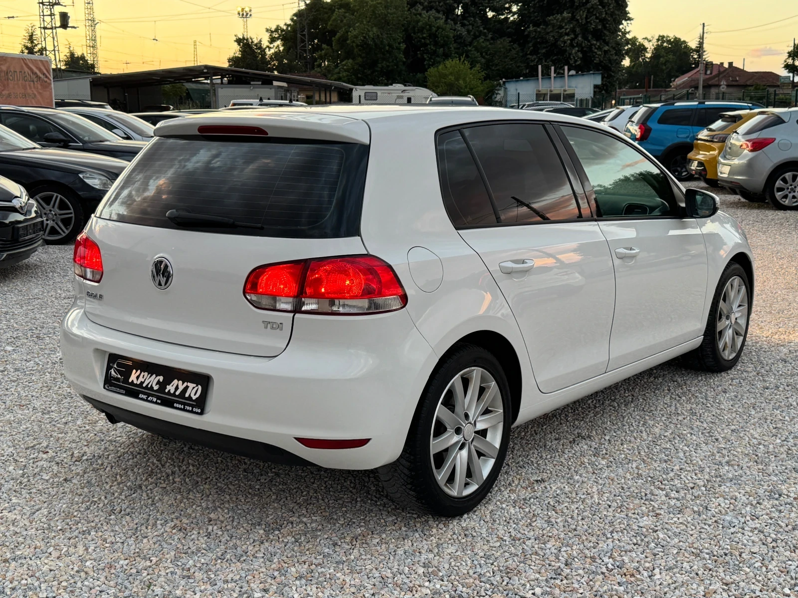 VW Golf TDI* HIGHLINE* NAVI* CLIMA* , снимка 6 - Автомобили и джипове - 54708308