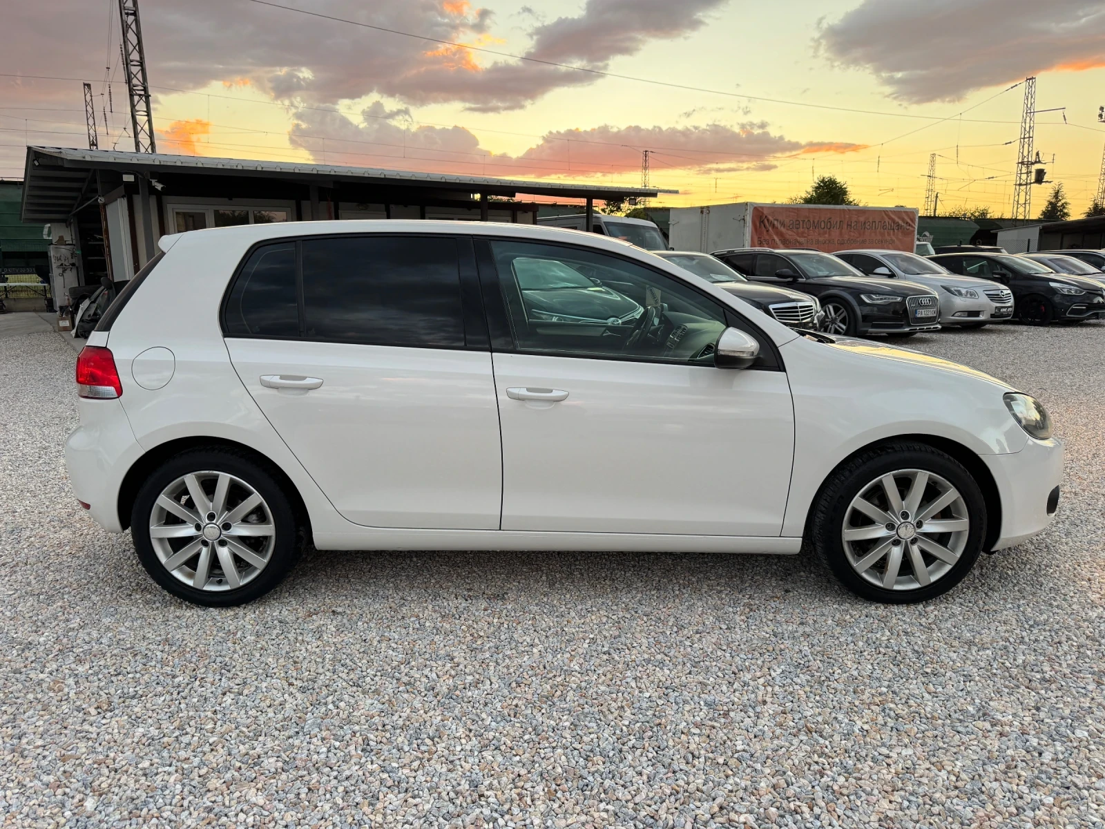 VW Golf TDI* HIGHLINE* NAVI* CLIMA* , снимка 7 - Автомобили и джипове - 54708308