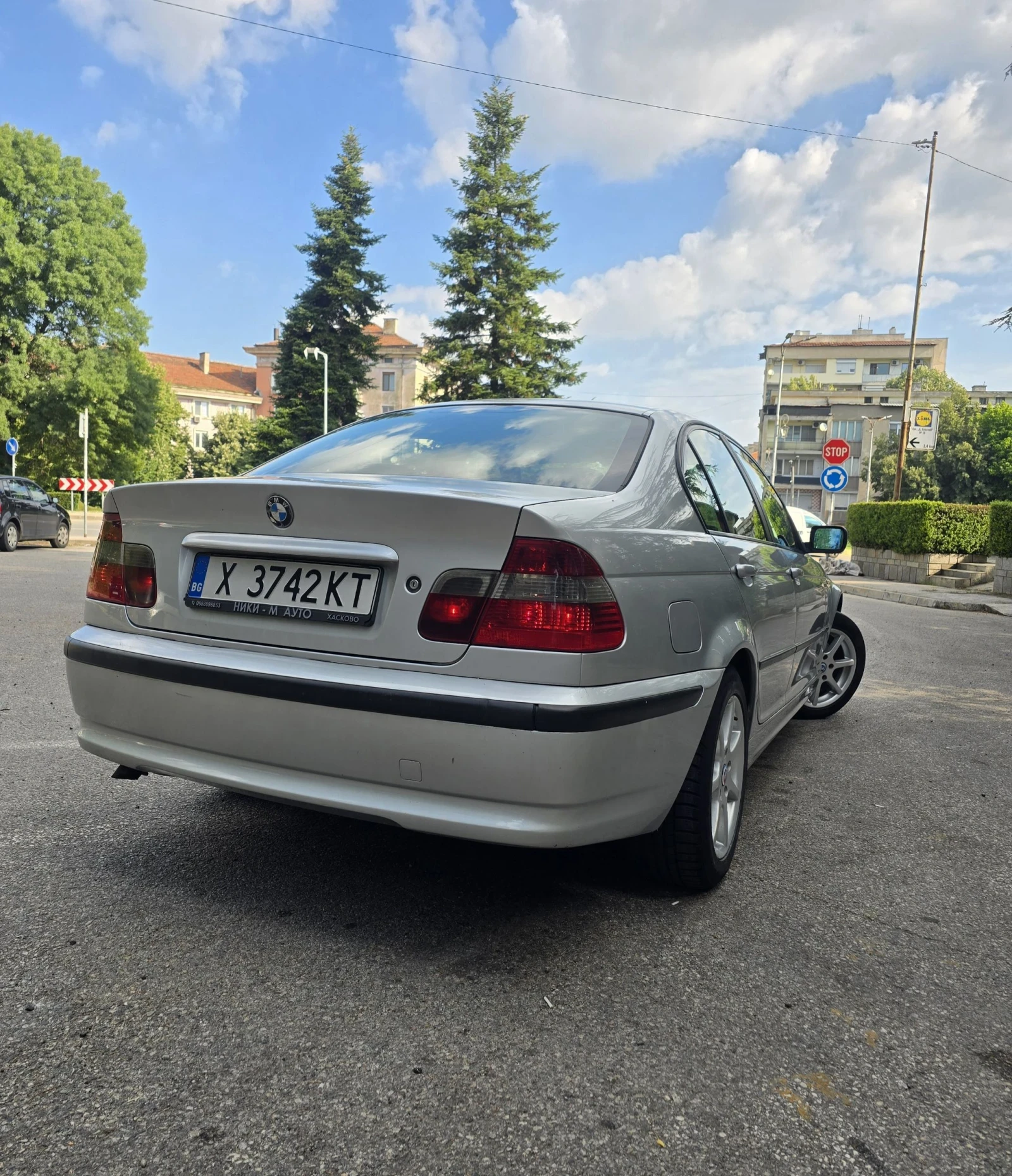 BMW 320 2.0D, снимка 8 - Автомобили и джипове - 55258297