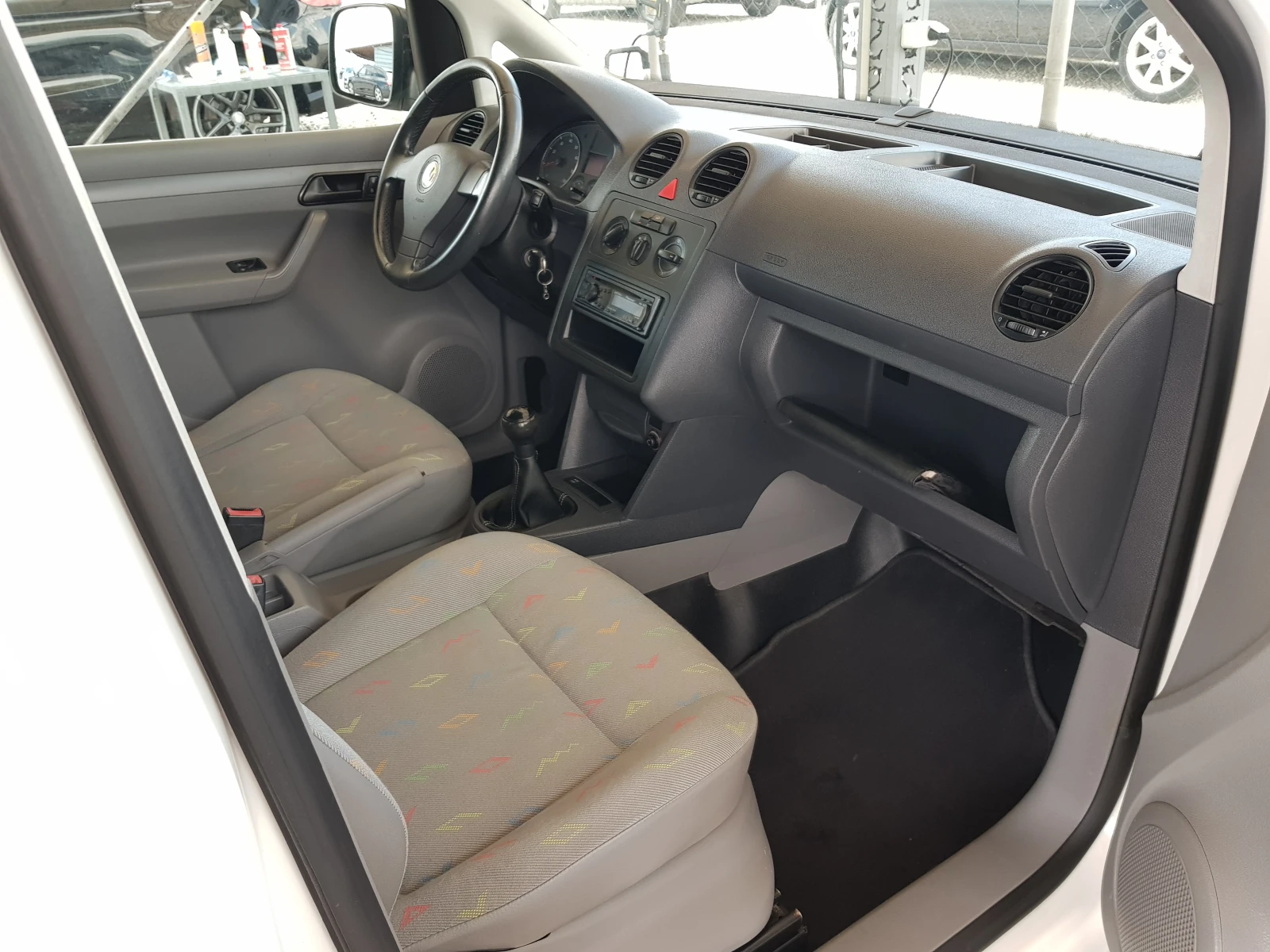 VW Caddy 2.0i ECOFUEL, снимка 11 - Автомобили и джипове - 55261959