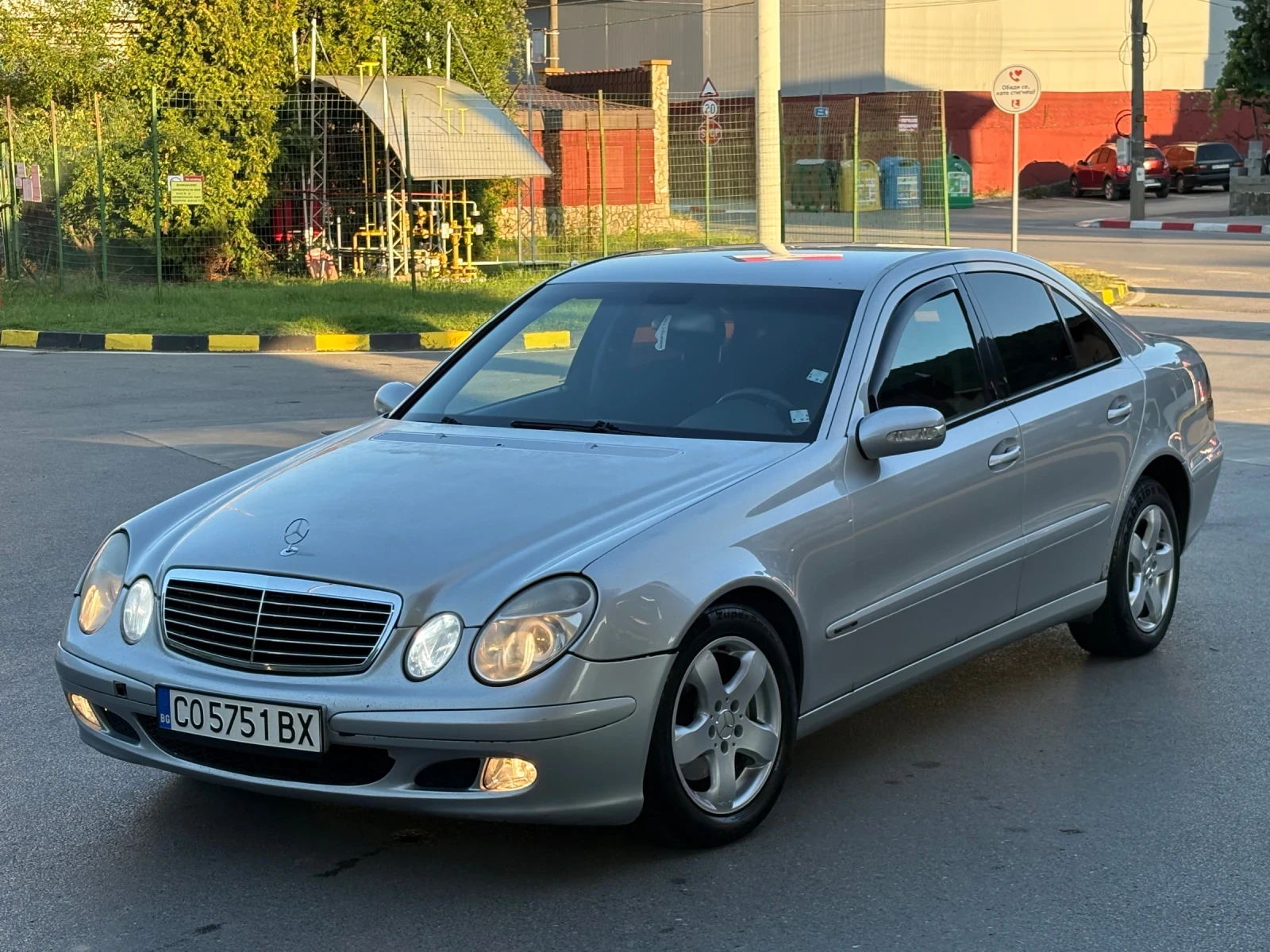 Mercedes-Benz E 220