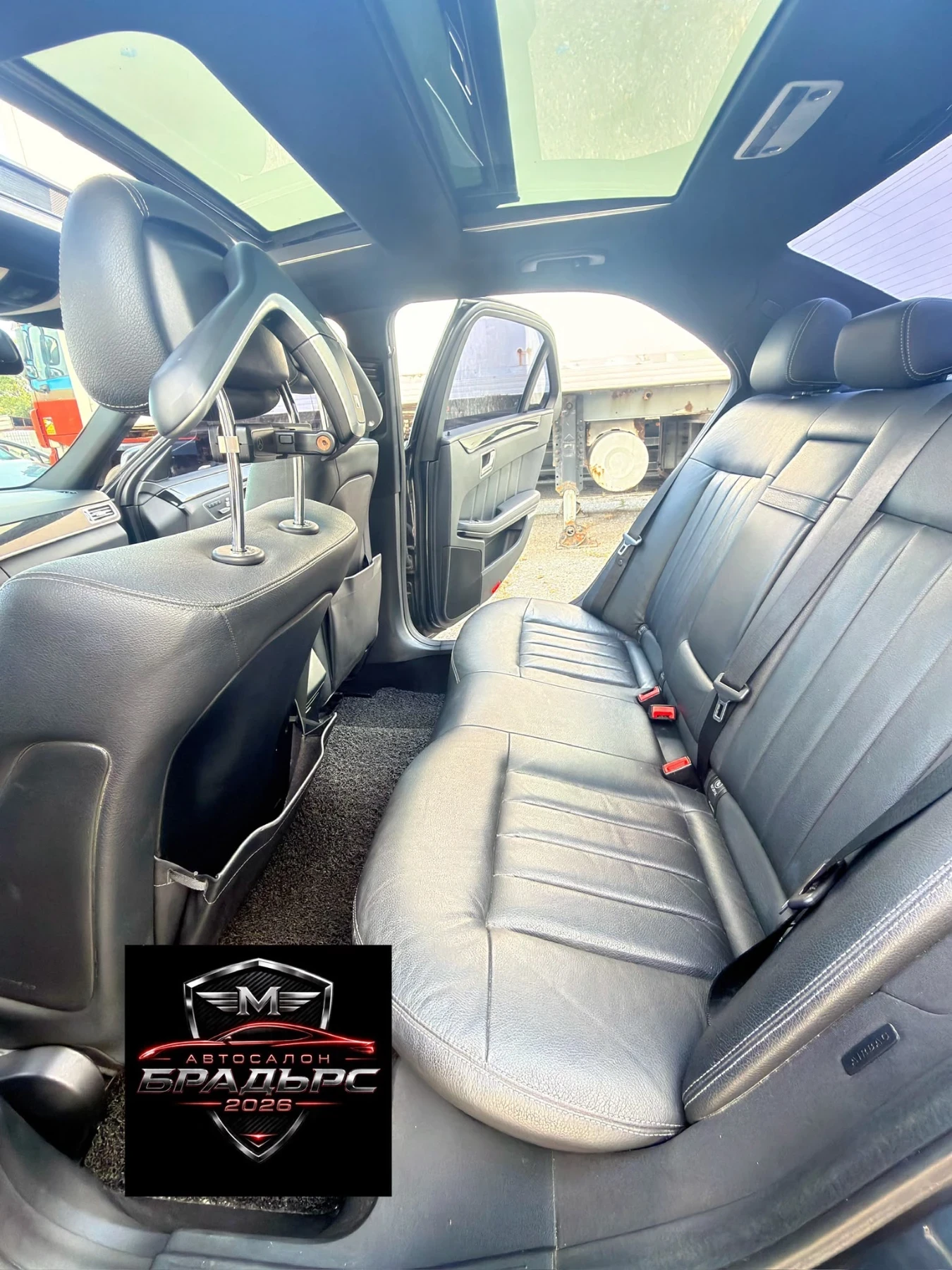 Mercedes-Benz E 300 4 MATIC, снимка 7 - Автомобили и джипове - 55501897