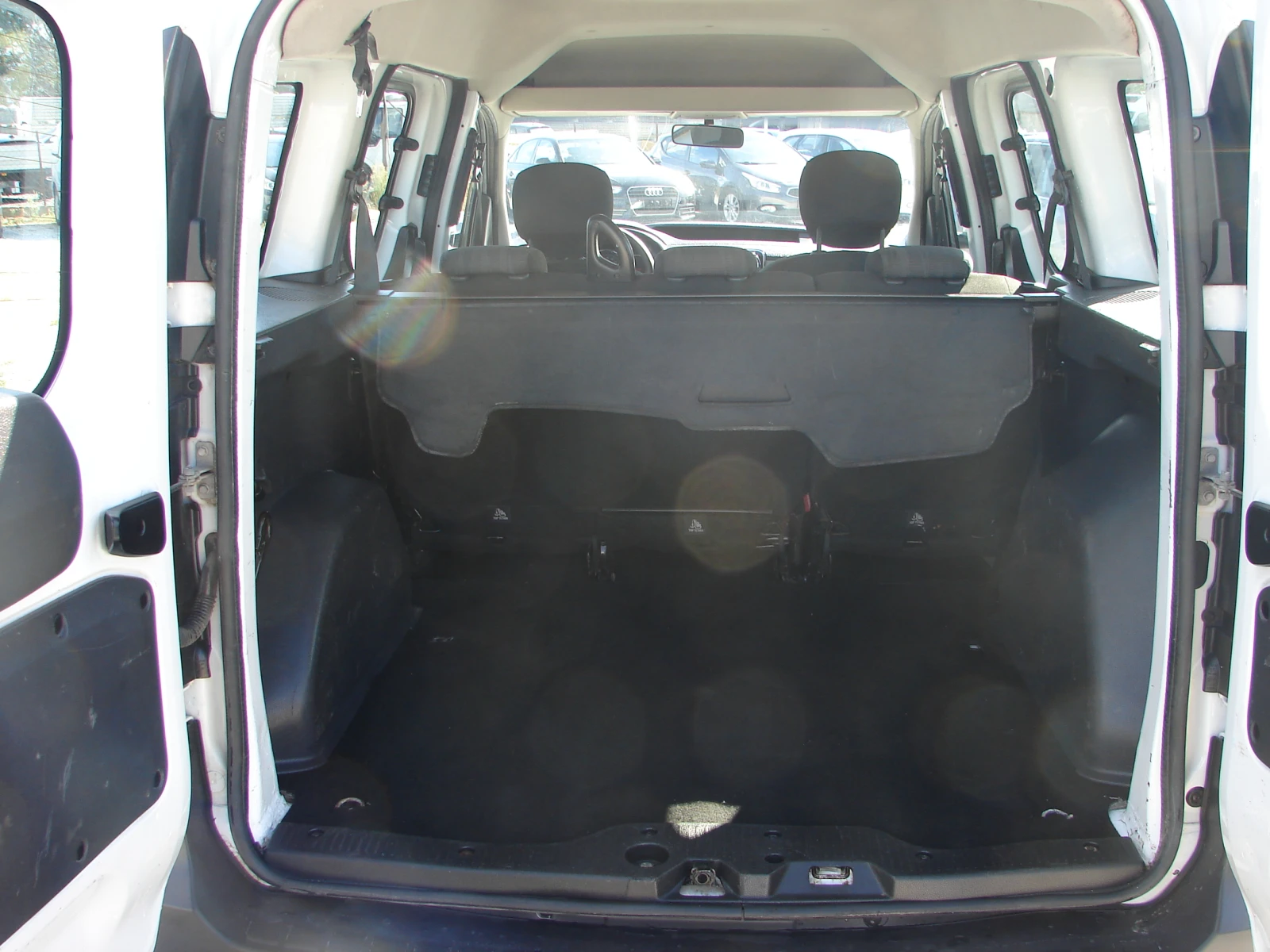 Dacia Dokker 1.5 DCI  EU 6 KLIMA, снимка 7 - Автомобили и джипове - 55952740