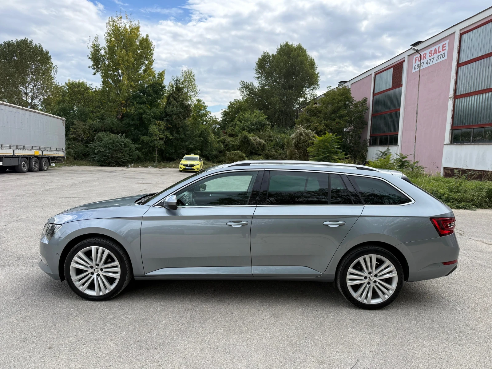 Skoda Superb 2.0TDi / DSG / 4x4 , снимка 2 - Автомобили и джипове - 56204650