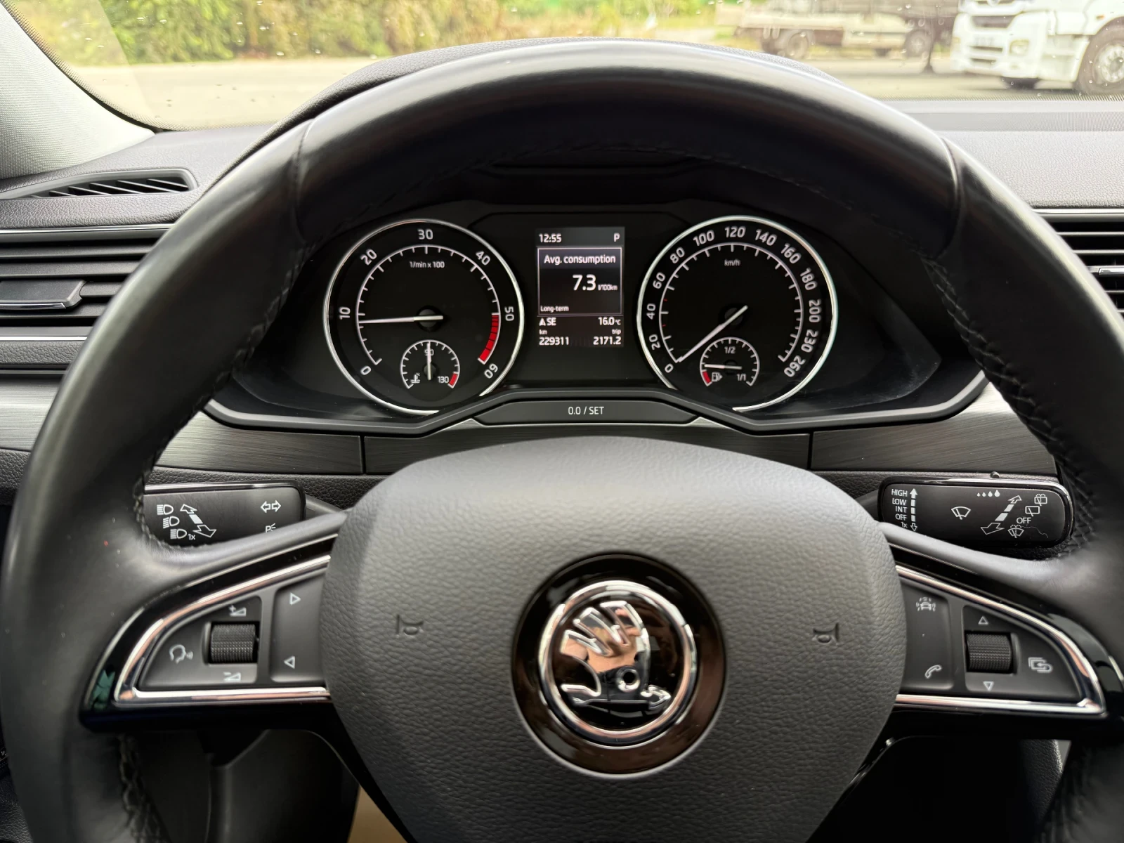 Skoda Superb 2.0TDi / DSG / 4x4 , снимка 12 - Автомобили и джипове - 56204650