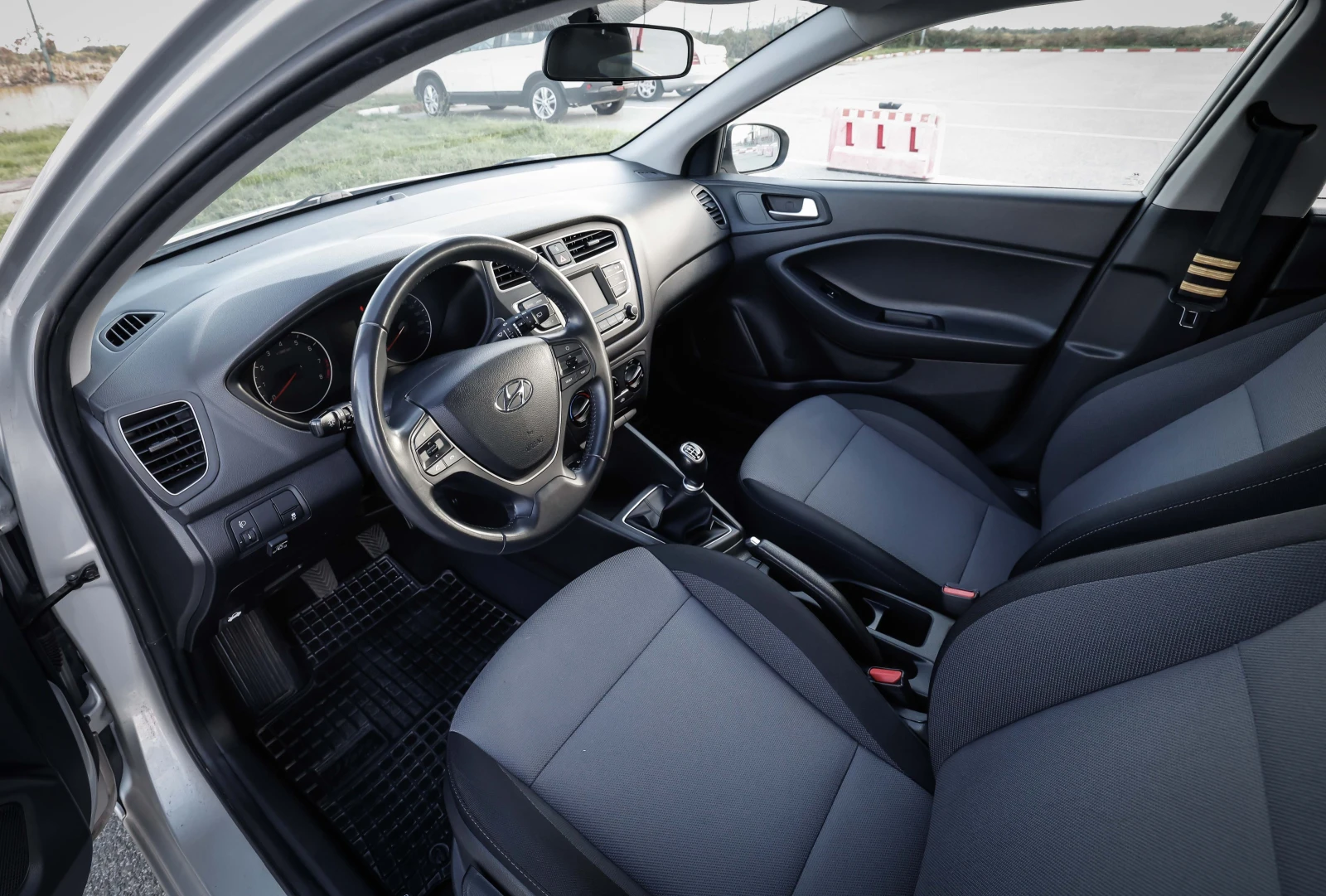 Hyundai I20, снимка 9 - Автомобили и джипове - 56262637