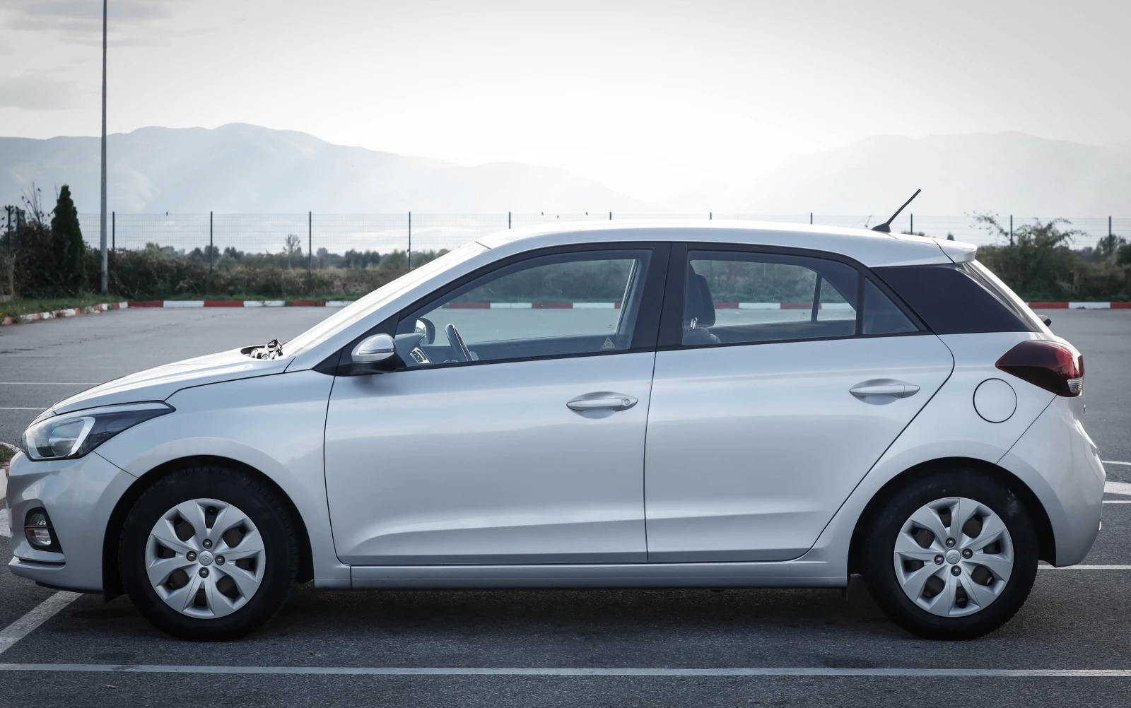 Hyundai I20, снимка 5 - Автомобили и джипове - 56262637