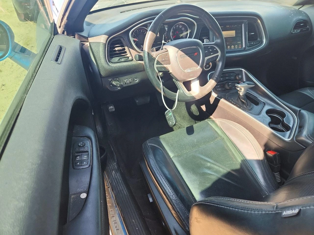 Dodge Challenger SXT* КОЖА* , снимка 8 - Автомобили и джипове - 56376255