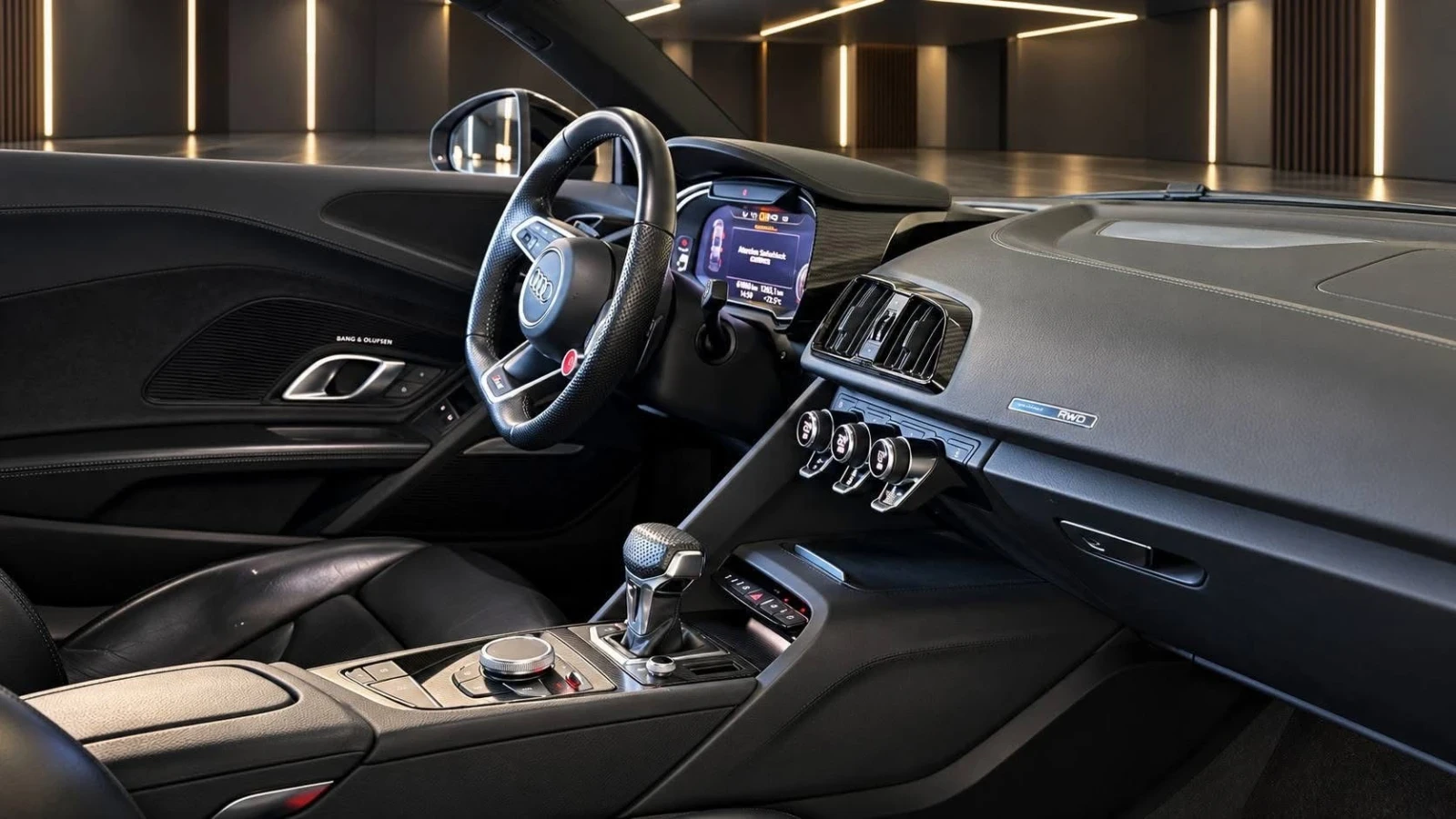 Audi R8 V10 RWD CARBON PACK CERAMIC B&O ������ 100% | Mobile.bg � ����������� 15