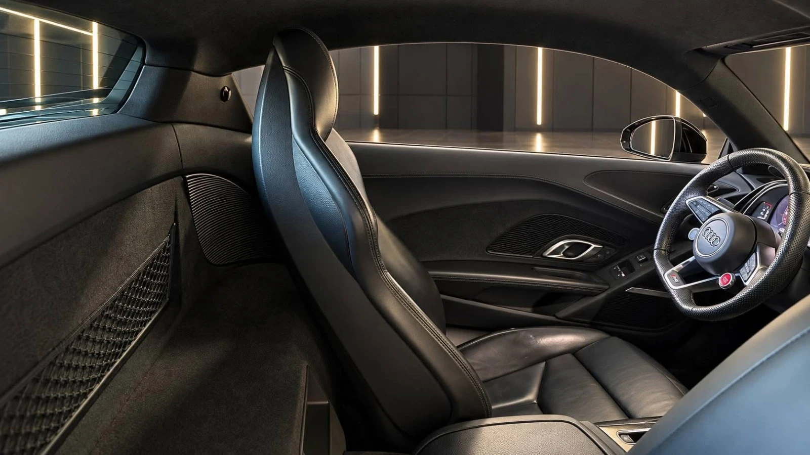 Audi R8 V10 RWD CARBON PACK CERAMIC B&O ������ 100% | Mobile.bg � ����������� 17