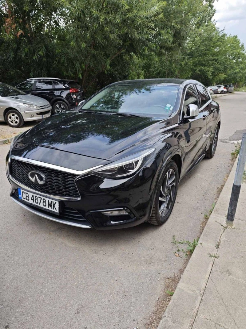 Infiniti Q30, снимка 3 - Автомобили и джипове - 47488468