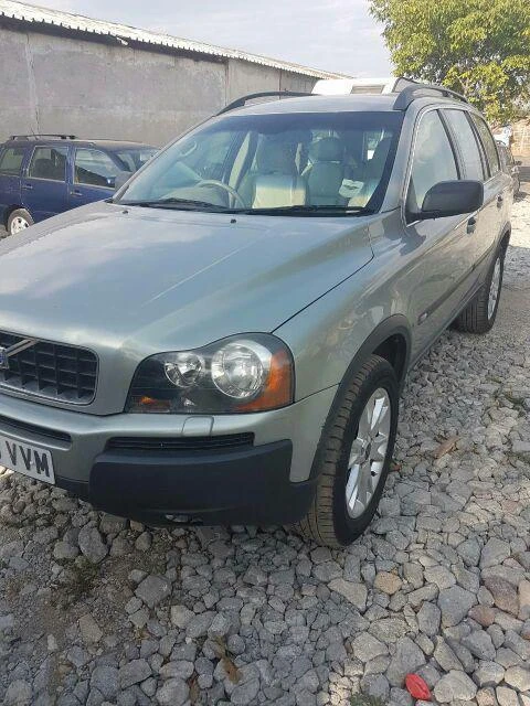 Volvo Xc90 2.4D5, снимка 15 - Автомобили и джипове - 42072357