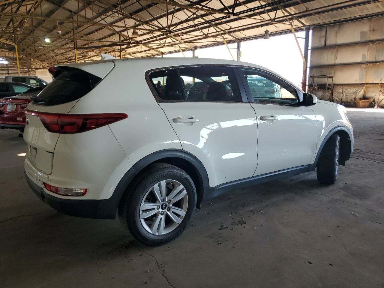 Kia Sportage LX 2.4L - изображение 4