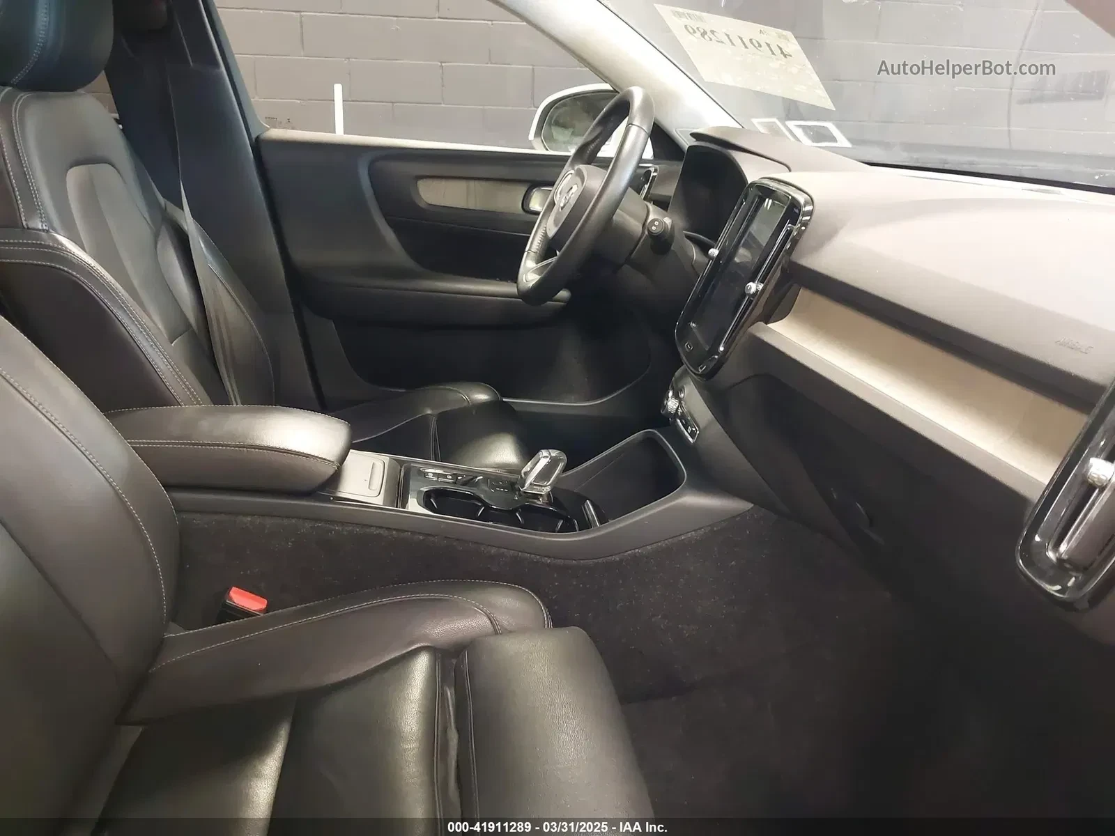 Volvo XC40  - изображение 9