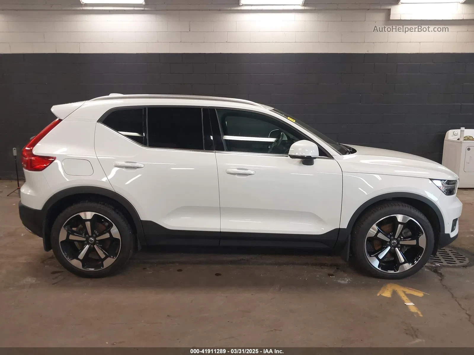 Volvo XC40  - изображение 7