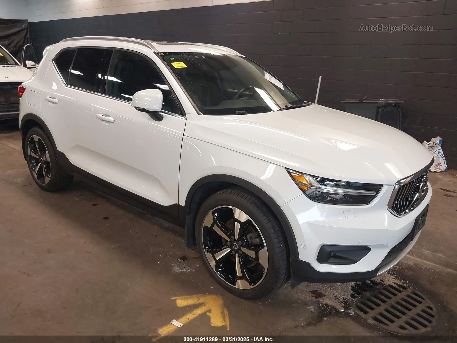 Volvo XC40  - изображение 3