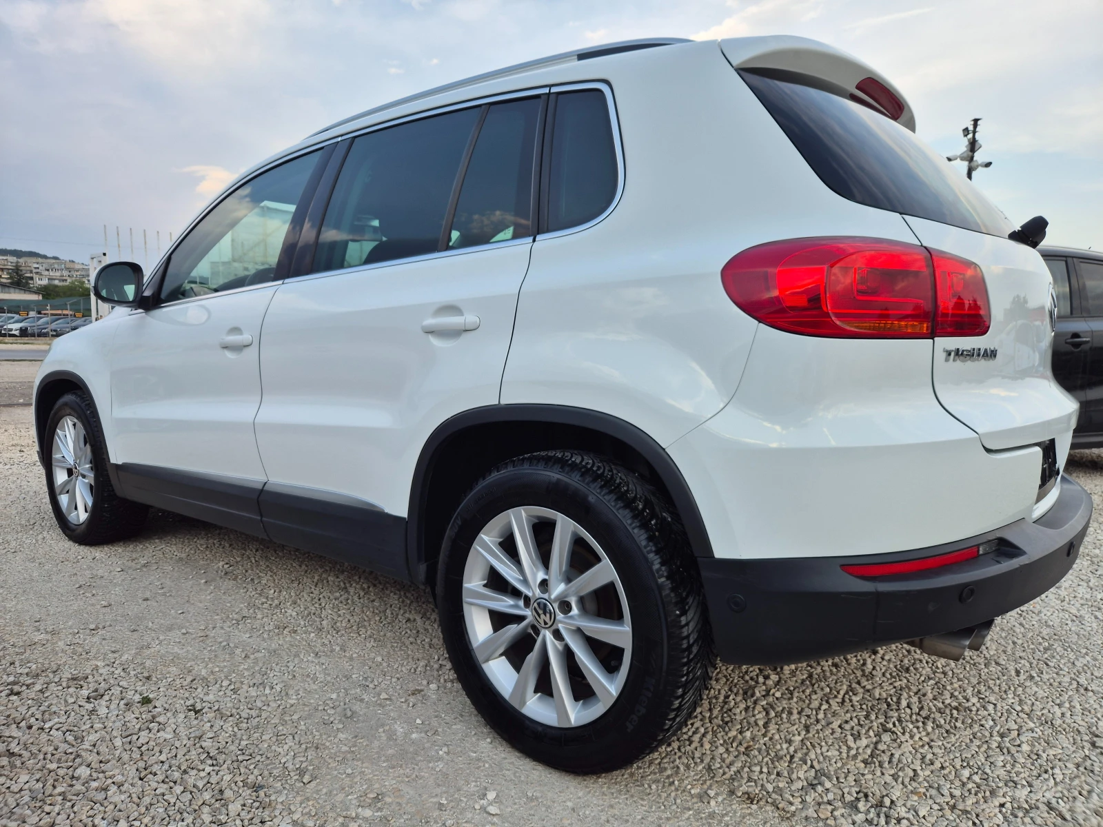 VW Tiguan 2.0TDI Highline - изображение 4