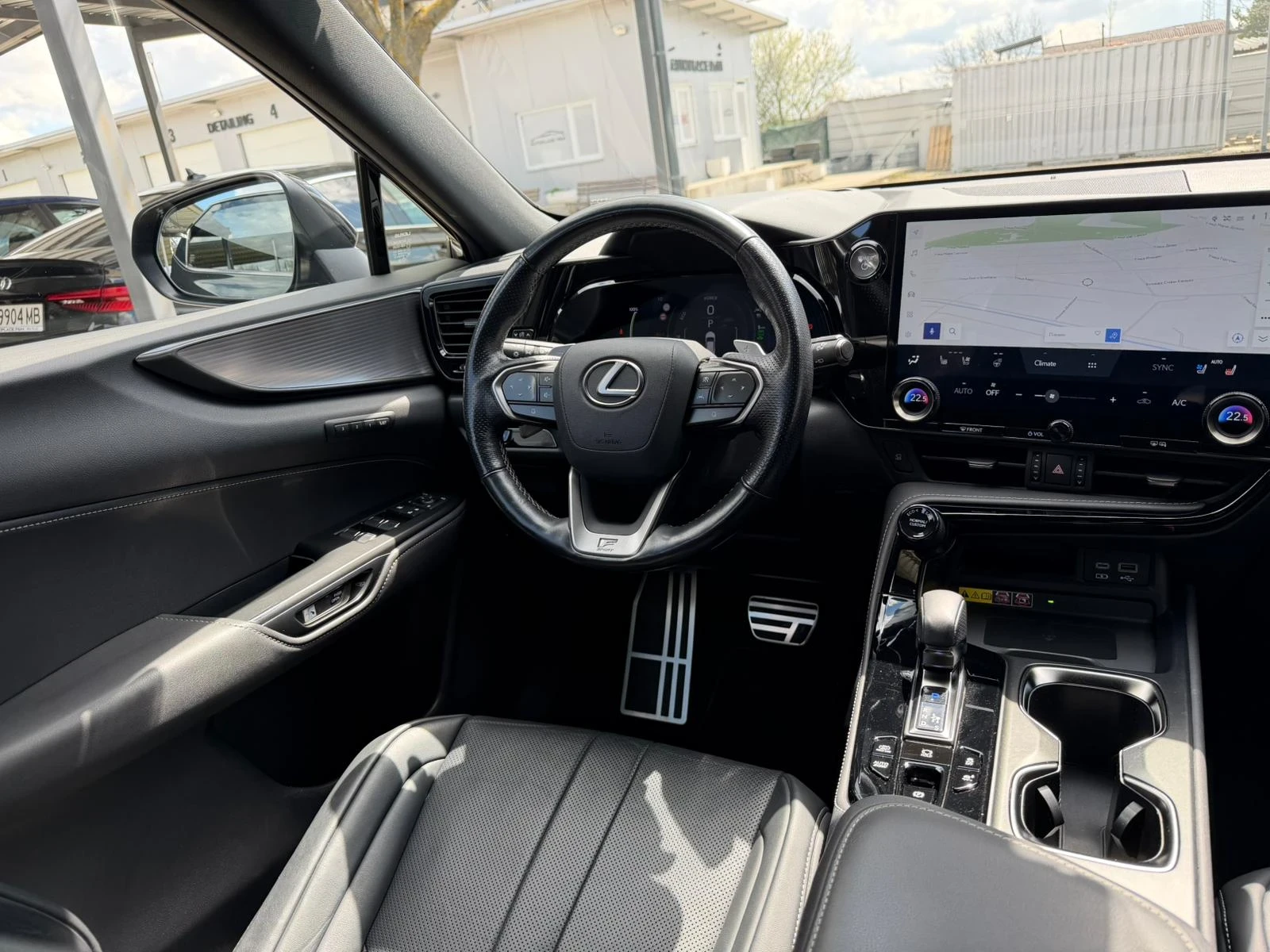 Lexus NX 450 + /F Sport/360Camera/HUD/С гаранция Relax+ HHC, снимка 9 - Автомобили и джипове - 54157821