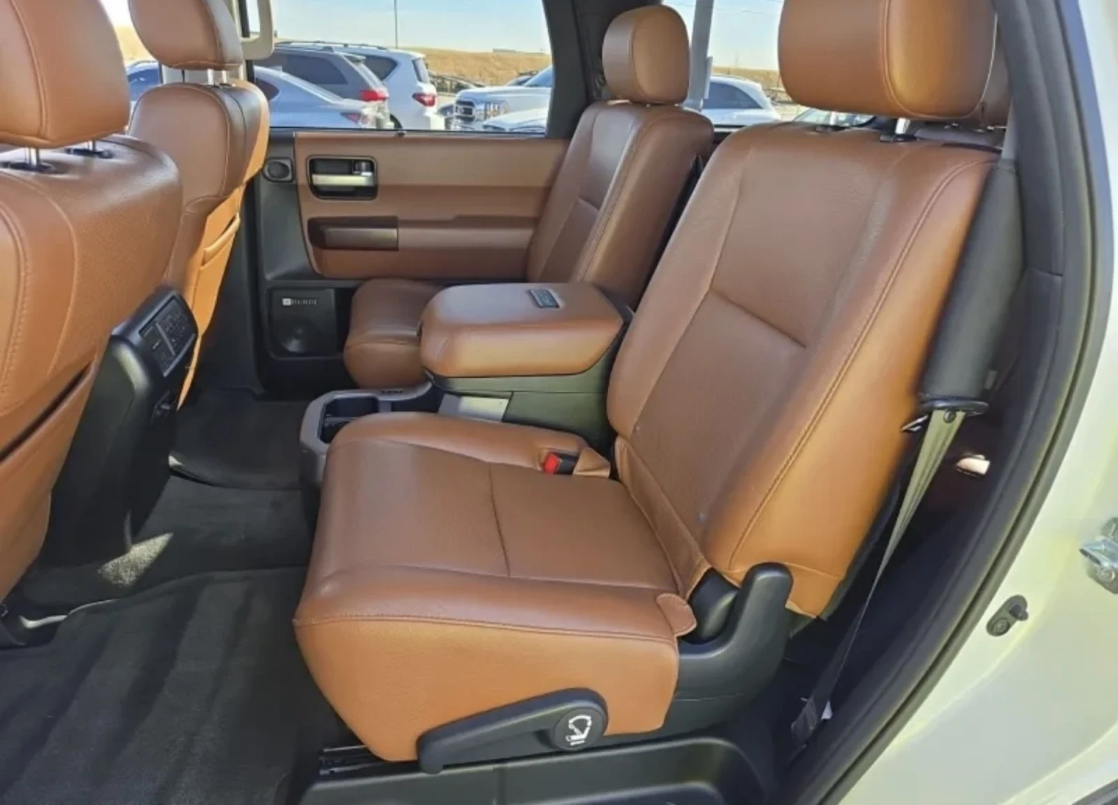 Toyota Sequoia Platinum Уникална !!, снимка 9 - Автомобили и джипове - 54360981