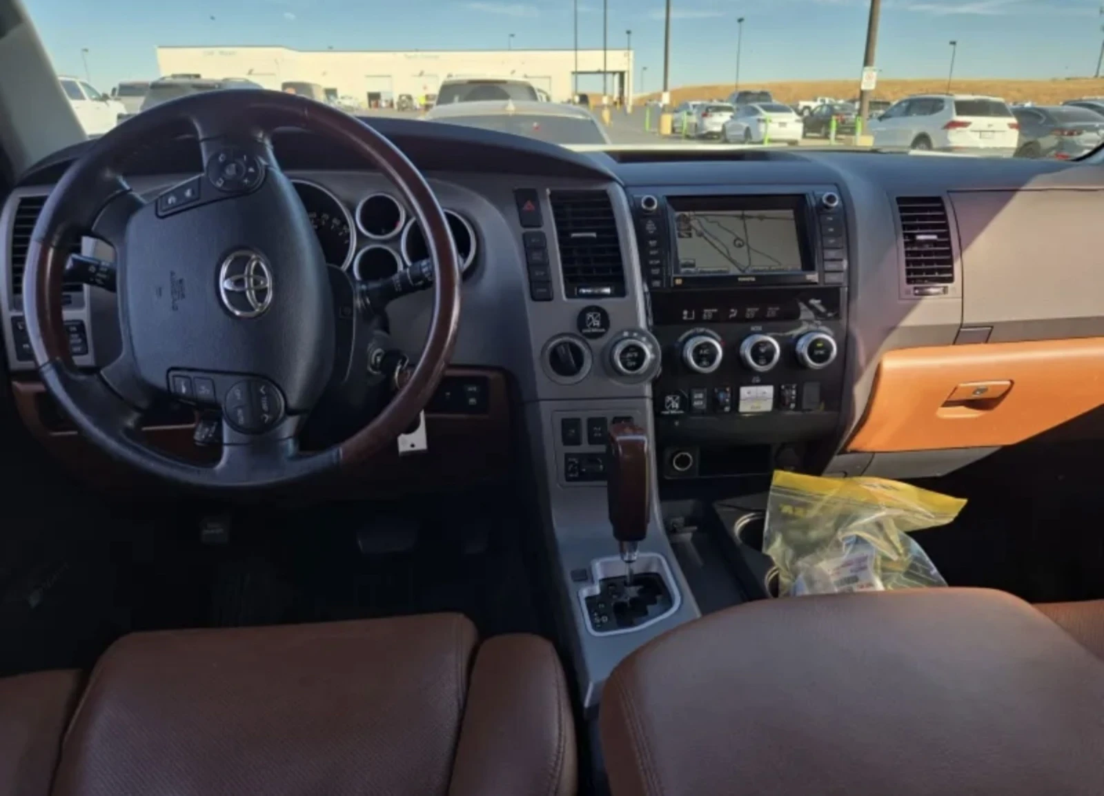 Toyota Sequoia Platinum Уникална !!, снимка 10 - Автомобили и джипове - 54360981