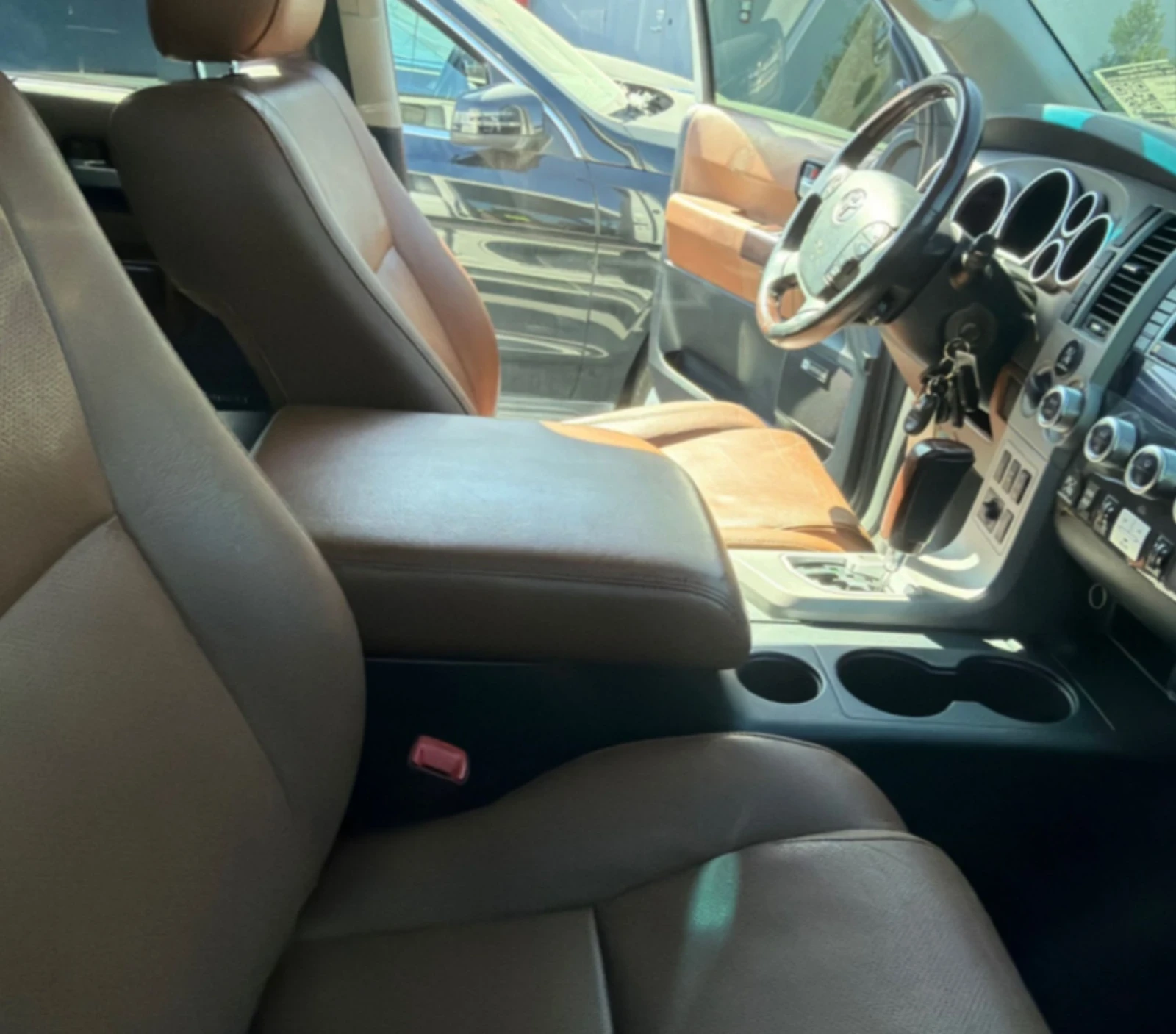 Toyota Sequoia Platinum Уникална !!, снимка 15 - Автомобили и джипове - 54360981