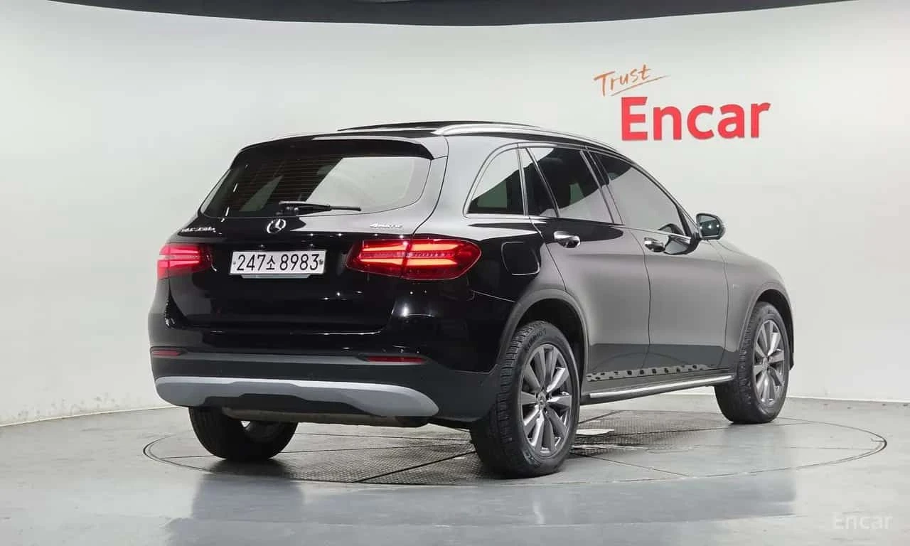 Mercedes-Benz GLC 350 4MATIC Premium * КРАЙНА ЦЕНА ДО БЪЛГАРИЯ * , снимка 2 - Автомобили и джипове - 55570665