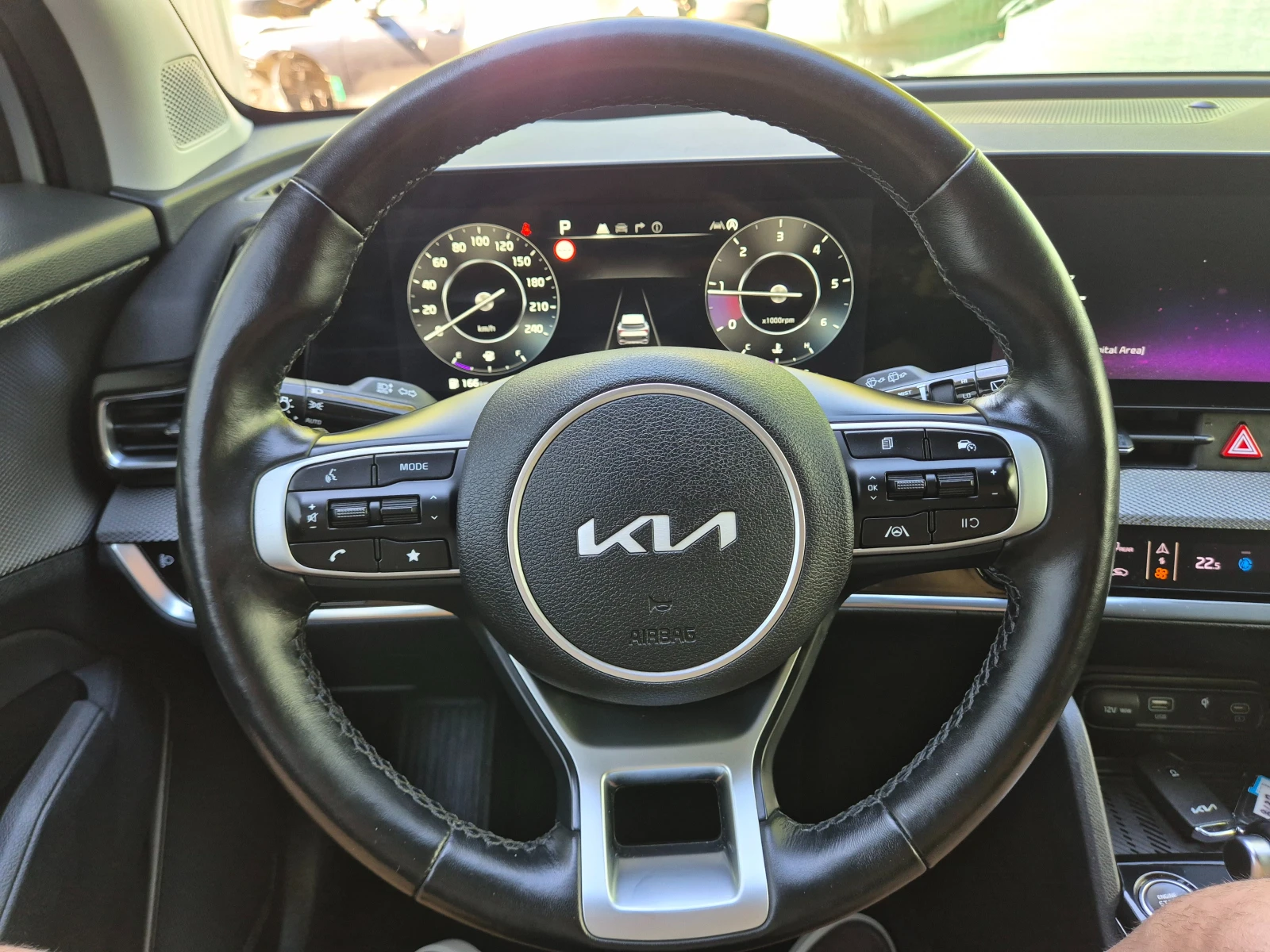 Kia Sportage 2.0 CRDI 4Х2 - Наличен в БГ, снимка 10 - Автомобили и джипове - 55976462