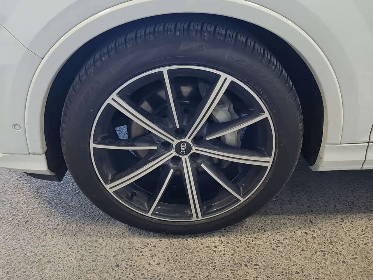 Audi Q7 * 55 Tfsi Quattro Technik * CARFAX * , снимка 5 - Автомобили и джипове - 56169271