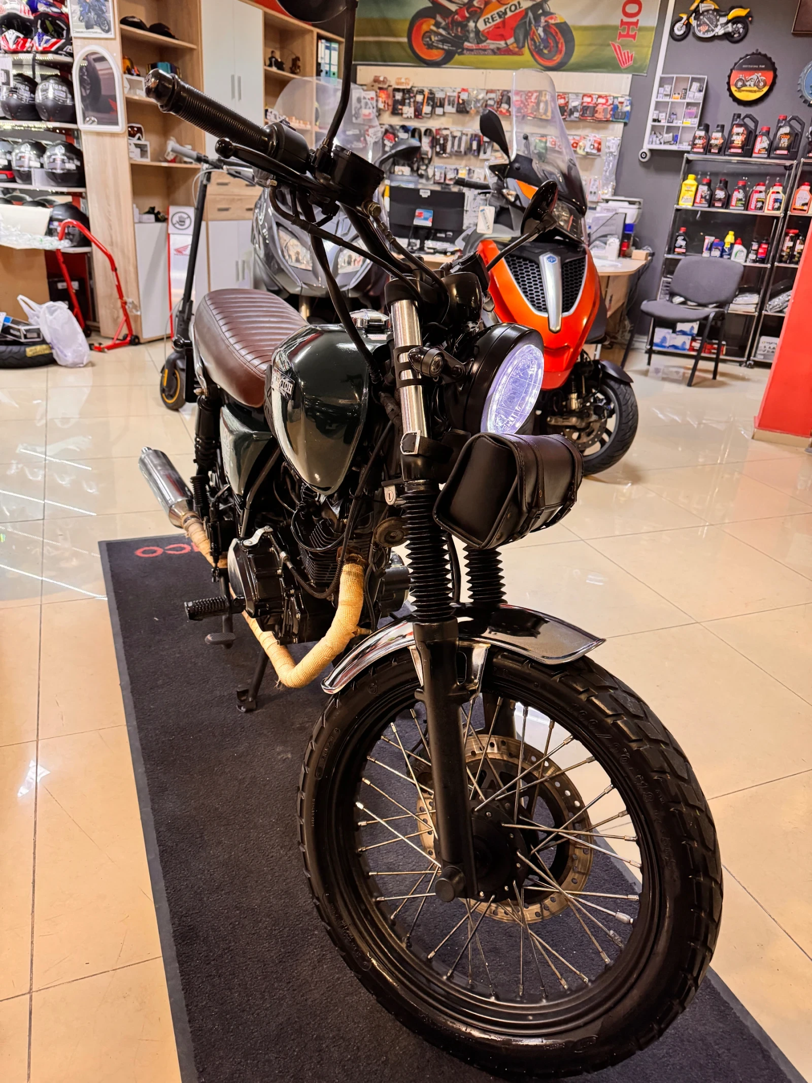 Honda Cb Brixton BX -125i, снимка 1