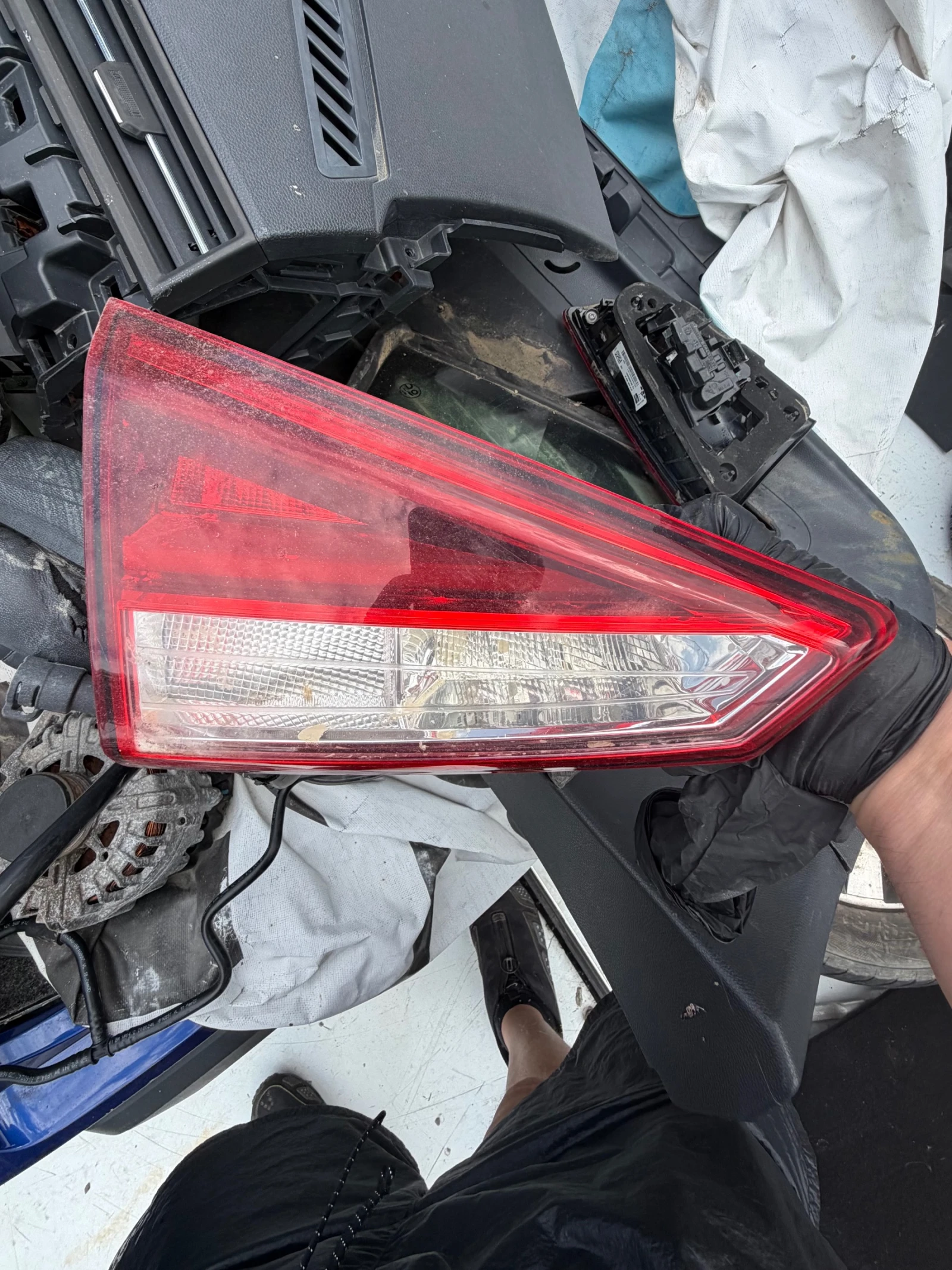 Seat Arona вътрешен ляв стоп 6F9 945 307 D