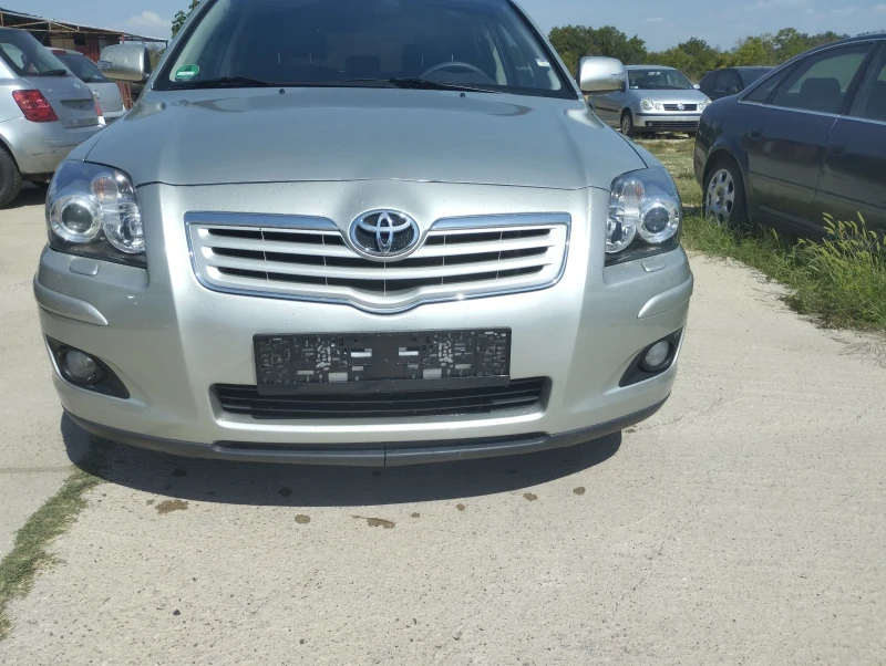 Toyota Avensis 2.0, снимка 11 - Автомобили и джипове - 47498538