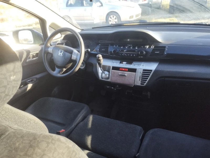 Honda Fr-v 2.0, снимка 6 - Автомобили и джипове - 48112137