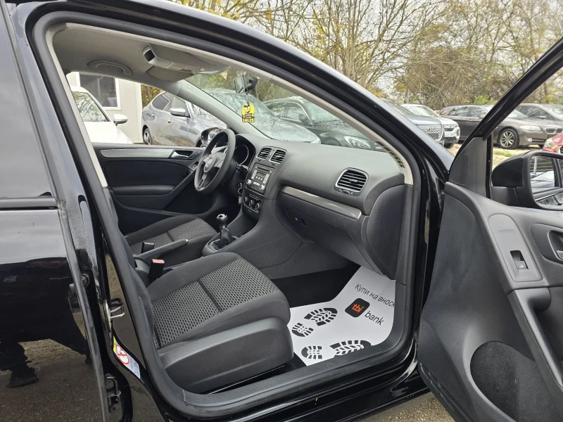 VW Golf 1.6TDI Comfortline 105к.с, снимка 13 - Автомобили и джипове - 52244688