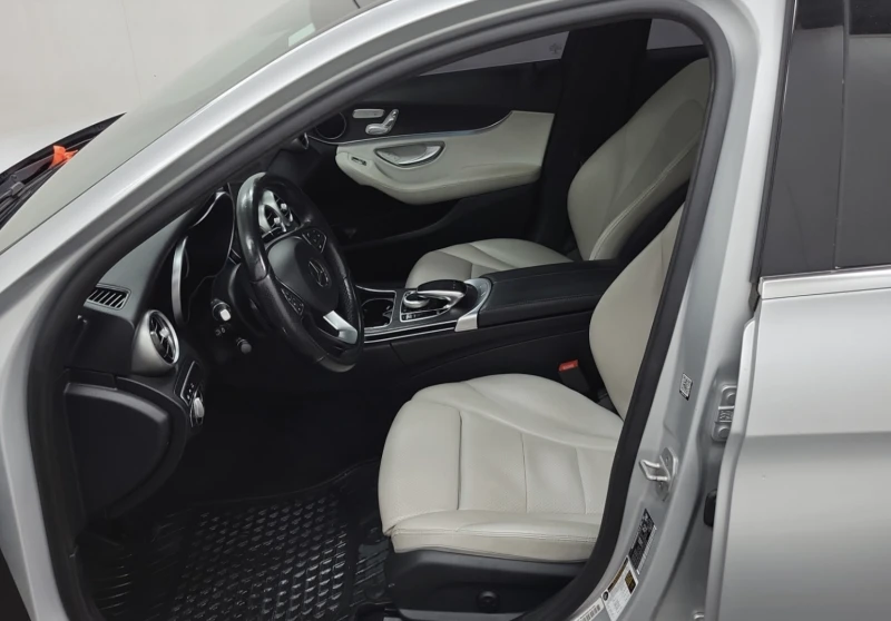 Mercedes-Benz C 300 4MATIC, снимка 5 - Автомобили и джипове - 52749829