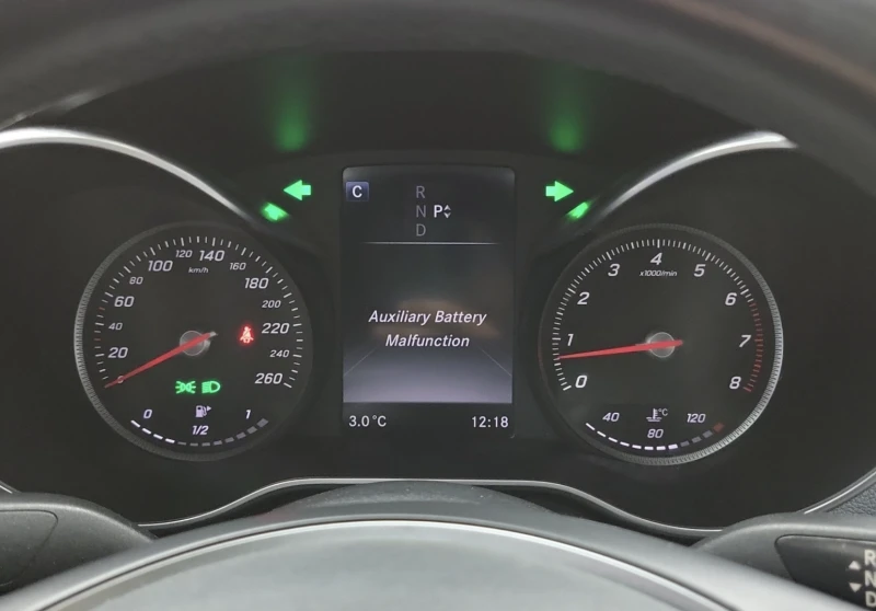 Mercedes-Benz C 300 4MATIC, снимка 10 - Автомобили и джипове - 52749829