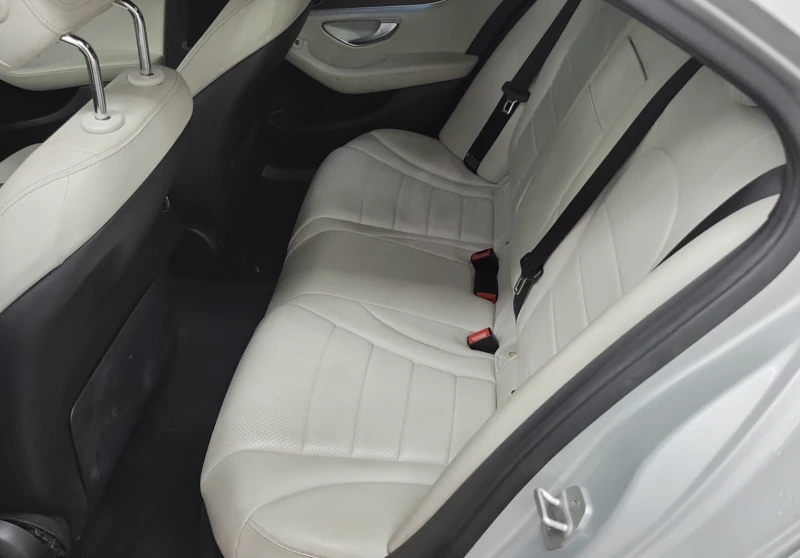 Mercedes-Benz C 300 4MATIC, снимка 13 - Автомобили и джипове - 52749829