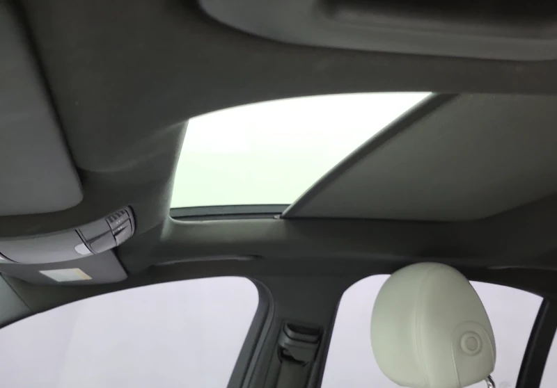 Mercedes-Benz C 300 4MATIC, снимка 12 - Автомобили и джипове - 52749829