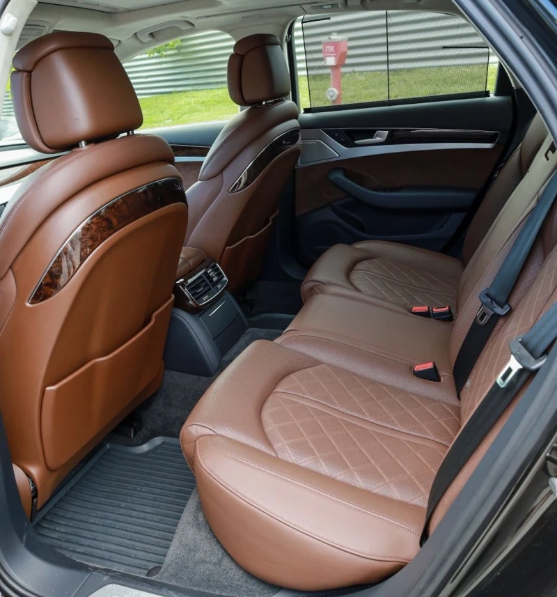 Audi A8 4.0V8* BOSE* РЕАЛНИ КМ!* ПЕРФЕКТНА, снимка 10 - Автомобили и джипове - 53462795