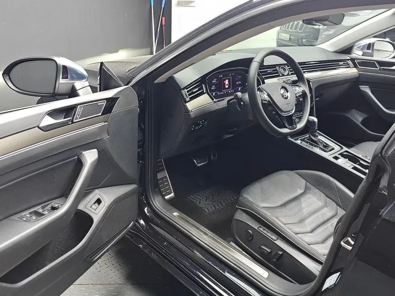 VW Arteon  2.0 Tdi Prestige 4Motion, снимка 10 - Автомобили и джипове - 56521140