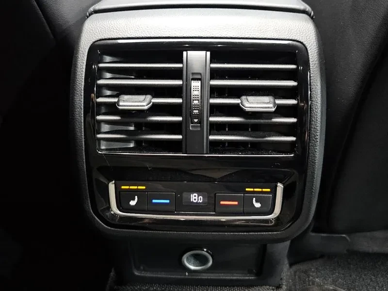 VW Arteon  2.0 Tdi Prestige 4Motion, снимка 17 - Автомобили и джипове - 56521140