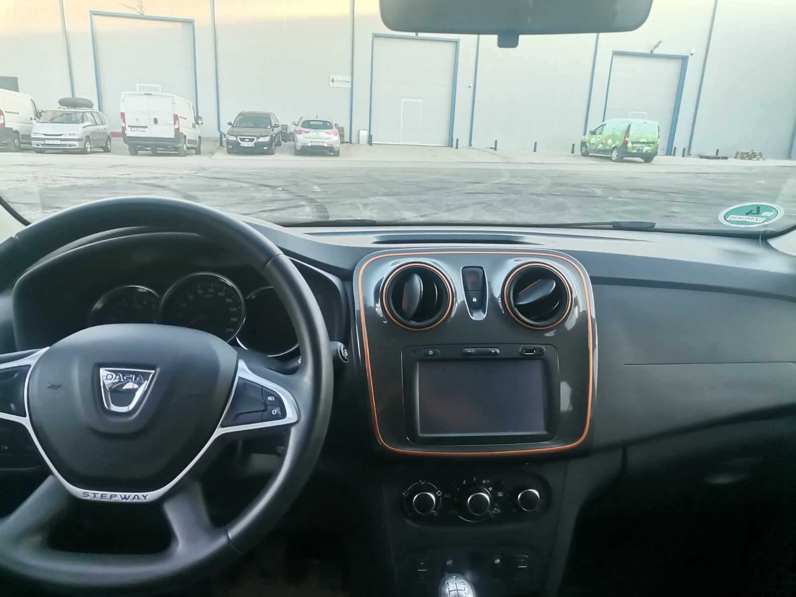 Dacia Sandero STEPWAY 0, 9 90 к.с. SWISS КАМЕРА - изображение 9